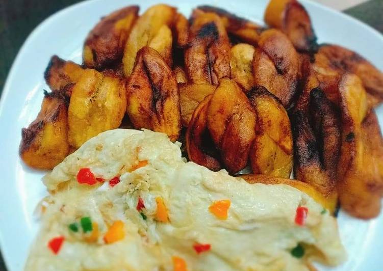 Steps to Prepare Super Quick Homemade Fried plantain and egg