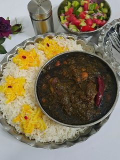 عکسی از دستور قرمه سبزی باچاشنی تمر هندی