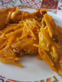 Una foto de Fideuá de pollo (a mi estilo)