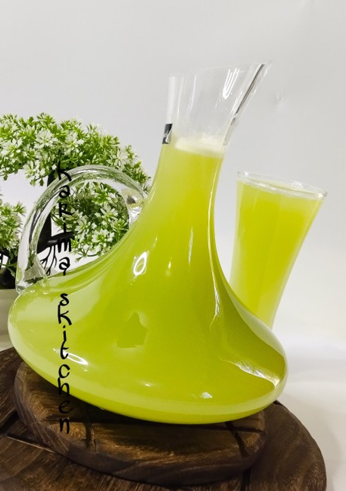 A picture of Cucumber ginger juice.