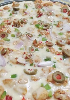 A picture of BBQ Pizza.