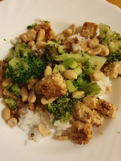 Tofu mit Tahini-Erdnuss-Sauce Rezepthauptbild