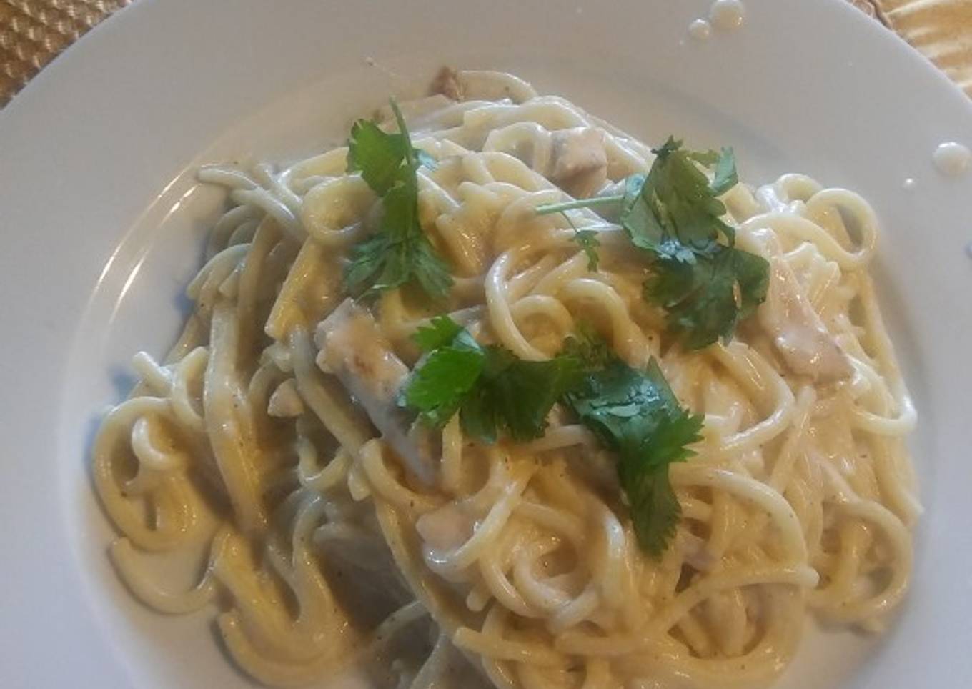 Pasta Alfredo con pollo