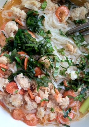 Hình của món Mỳ Quảng tôm thịt phong cách mới.