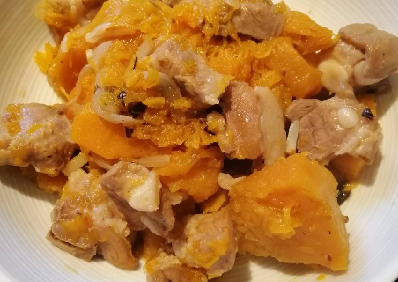 Pork ribs and pumpkin