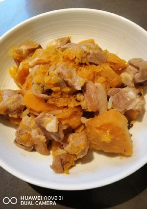 A picture of Pork Ribs and Pumpkin.