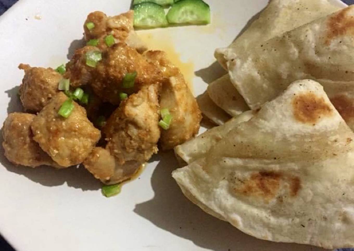 Dahi chicken with ghee roti