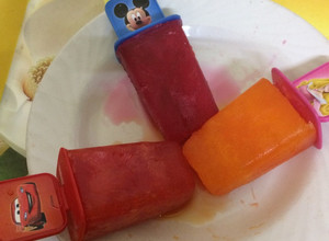 A picture of Colourful ice candy.