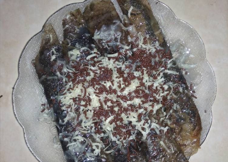 Pisang coklat / piscok