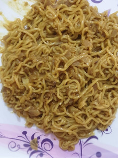 A picture of Boiled maggi.