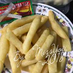 A picture of 11. Stik Kentang Keju.