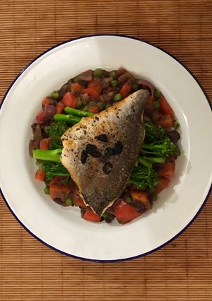 A picture of Japanese inspired sea bream on a bed of wasabi adzuki beans 🇯🇵.
