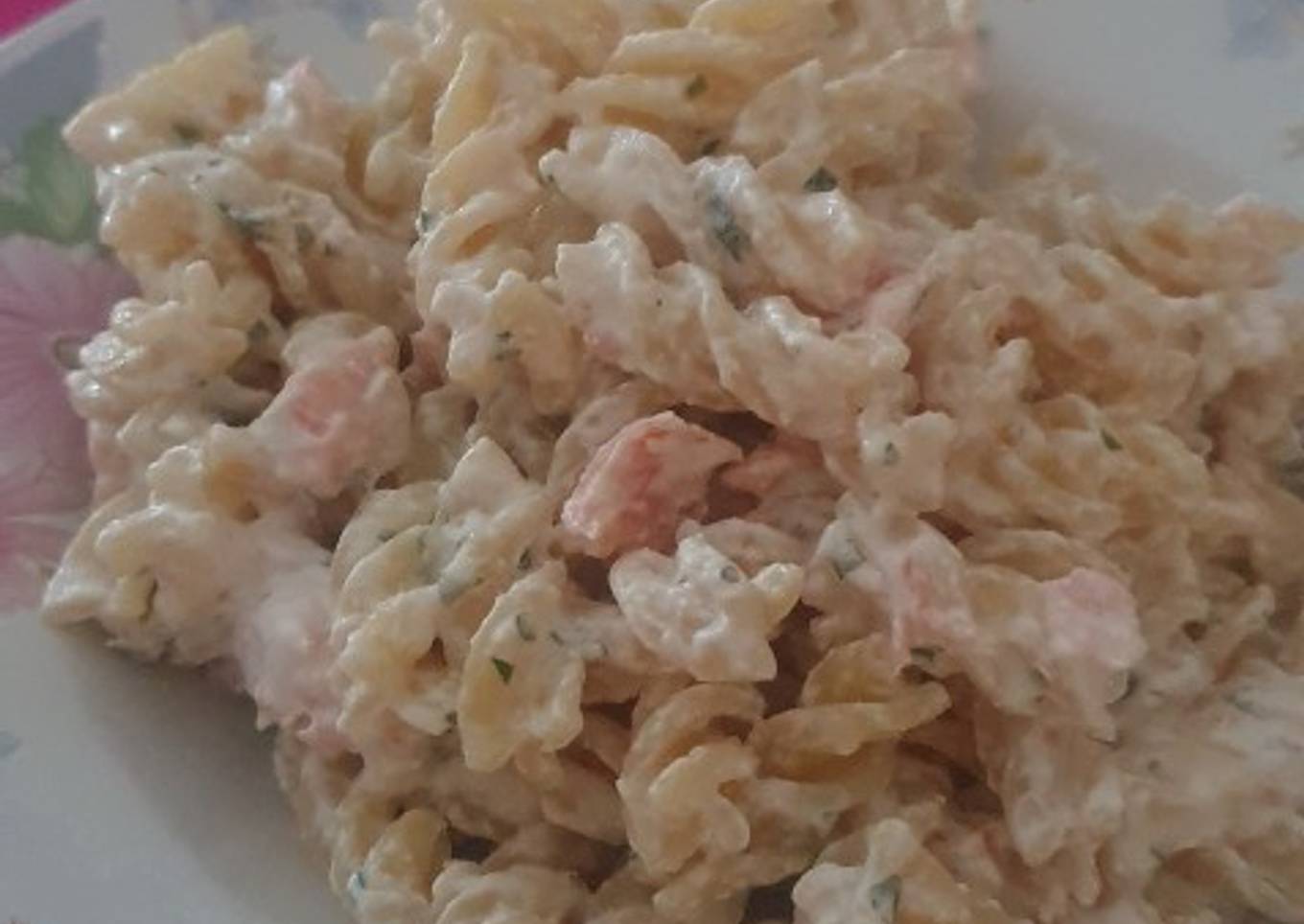 Fusilli with salmon and cream