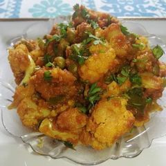 A picture of Aloo gobhi sabzi.