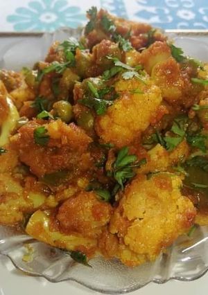 A picture of Aloo gobhi sabzi.
