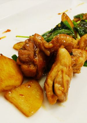 麻辣馬鈴薯雞（駱藝不絕天香麻辣醬食譜） 的食譜成品照片