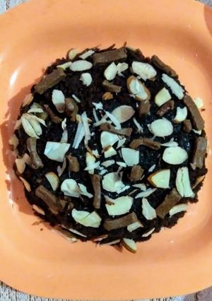 A picture of Almond choco cake.