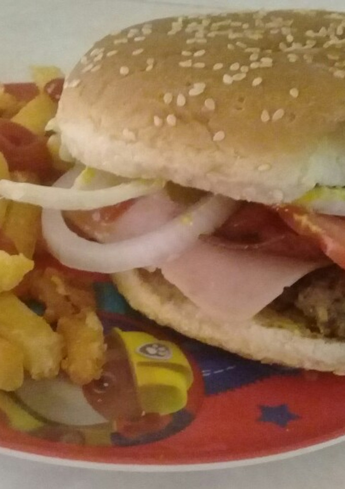 Una foto de Hamburguesas 🍔🍟