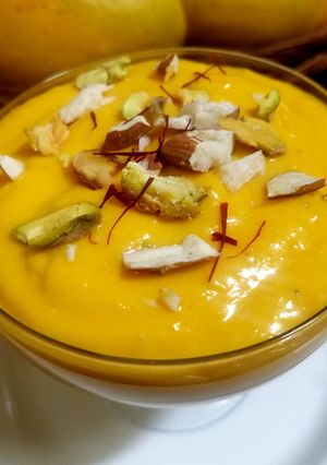 A picture of Alphonso Mango Shrikhand.