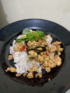 Foto resep Thai Basil Chicken (Ayam Kemangi ala Thailand / Pad Ka Prao Gai)