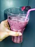 Smoothie de arándanos y uvas negras