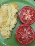 Pescado a la plancha con tomates