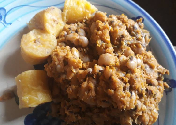 Recipe of Perfect Porriage beans and ripe plantain