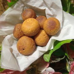 A picture of Milk balls(Gullisuwa).