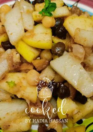A picture of Fruity masala chat.