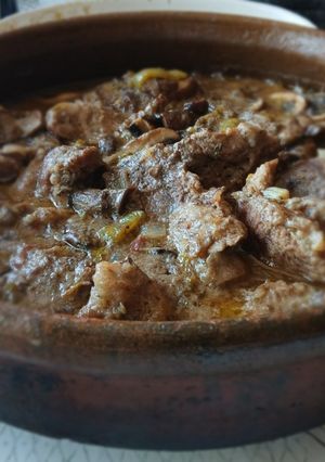 A picture of Braised Beef Shank with Mushrooms.