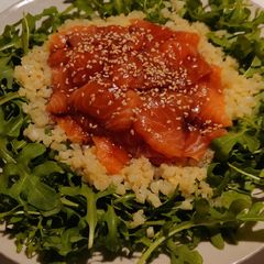 A picture of Sashimi coliflower salad.