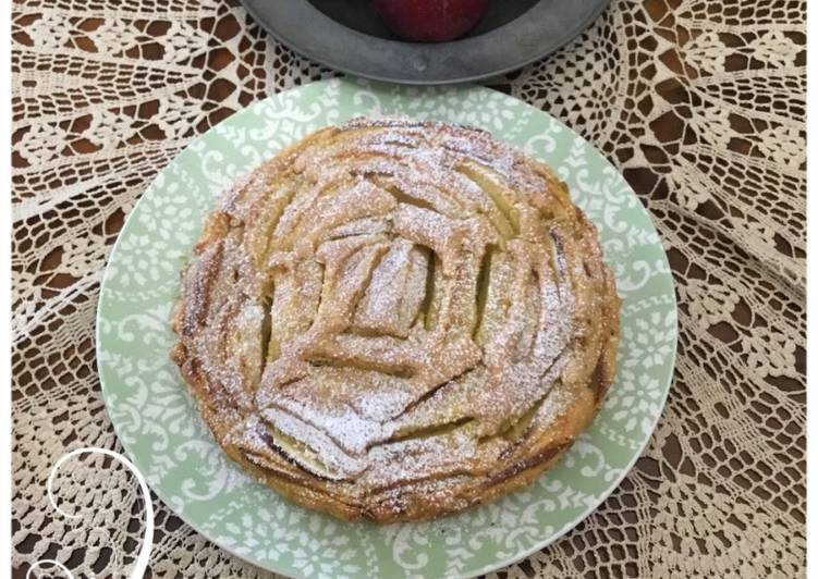 Steps to Make Award-winning Torta di mele e uvetta aromatizzata alla vodka