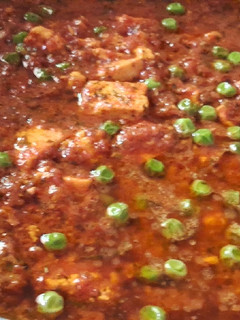 A picture of Matar paneer masala (suhana makhanwala mix).