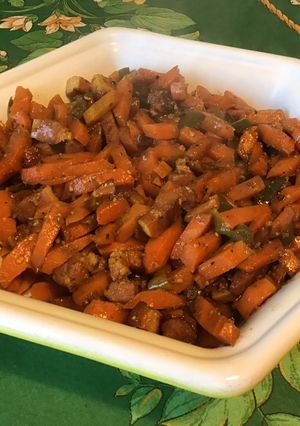Une photo de Carottes au lard et poivron vert
