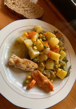 O poză a rețetei Piept de pui cu legume!.