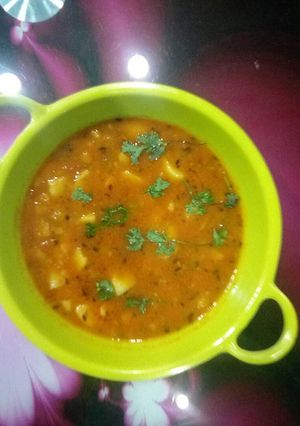 A picture of Aloo tomato.