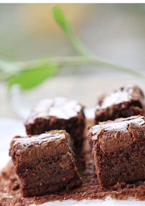 Foto resep Brownies fudgy dan shiny crust! no mixer ✌🏻