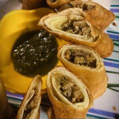 A picture of Quick chicken rolls.