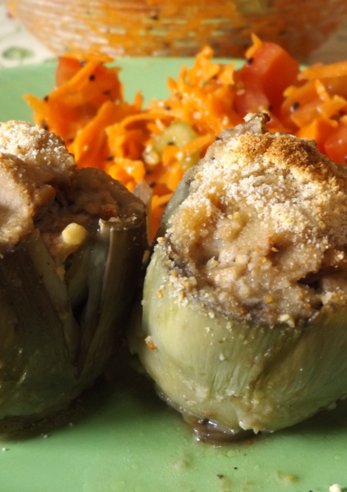 Una foto de Alcachofas rellenas y gratinadas con galletas