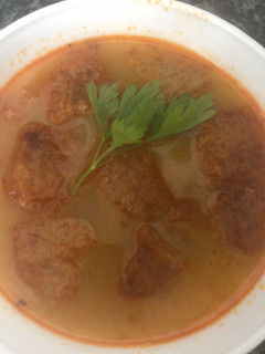 Una foto de 180. Sopa de ajo al aroma de tomillo (entrante sopa)