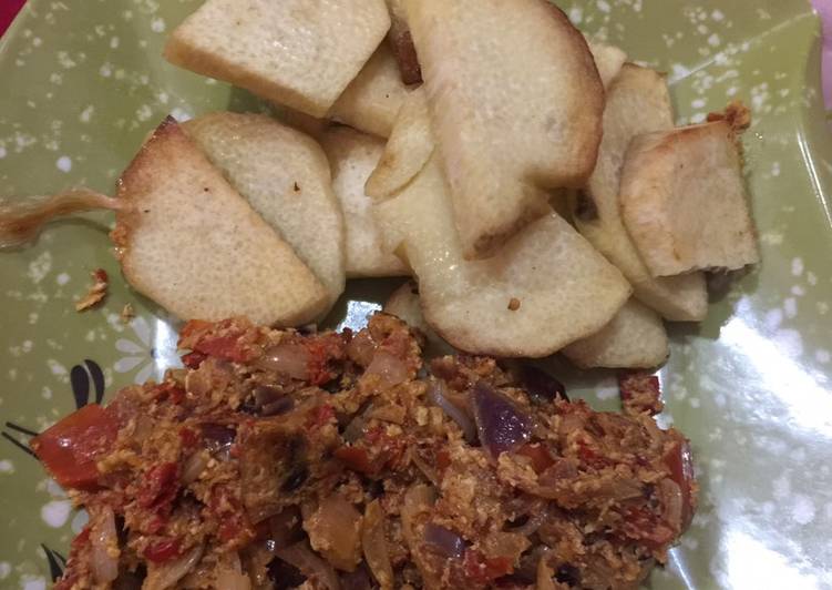 Steps to Make Great Fried yam with egg sauce Cooking Basics for Newbies
