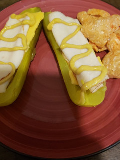A picture of Pickle sandwich.