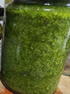 Una foto de Salsa pesto