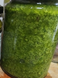 Una foto de Salsa pesto