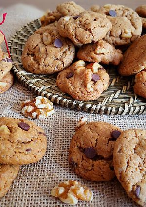 Una foto de Galletas con chips de chocolate y nueces (veganas)