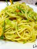 Spaghetti cu dovlecel, flori de dovlecel și șofran