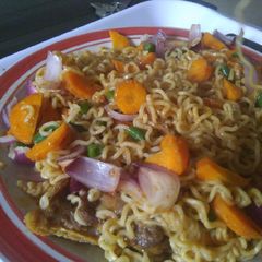 A picture of Stew Noodles.