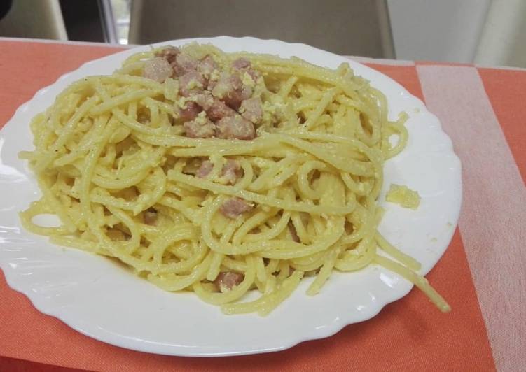 Steps to Make Qualsiasi sera della settimana Carbonara sbagliata (leggera)
