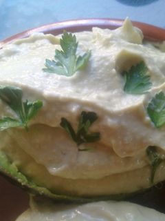 Una foto de Aguacate con atún