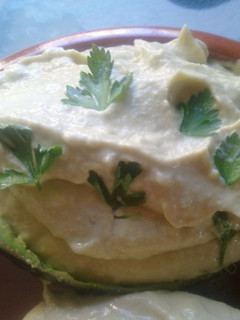 Una foto de Aguacate con atún